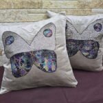 Beežist sametist kuldsete liblikatega padjakatted 2tk