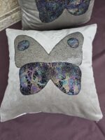 Beežist sametist kuldsete liblikatega padjakatted 2tk - Image 2