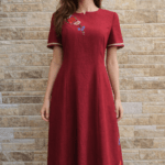 Punane Muhu käsitöö tikandiga linane pikk kleit. Eesti käsitöö.