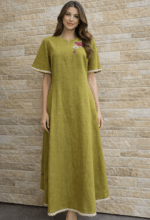 Muhu käsitöö tikandiga linane roheline pikk kleit. Eesti käsitöö.