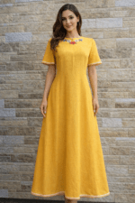 Kollane käsitöötikandiga linane kleit suurus L