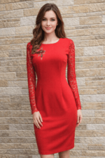 Punane trikotaažist käsitöö tikandiga kleit suurus M-L