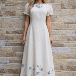 Kreemikas valge käsitöötikandiga linane kleit S