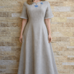 Linane käsitöötikandiga kleit suurus M