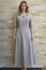 inane Muhu käsitöö tikandiga kleit Eesti käsitöö Muhu tikand Lilletikandiga kleit linen hand-embroidered dress